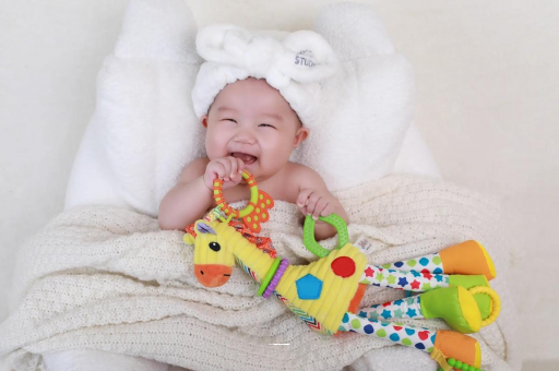 汕尾宝宝的口欲期